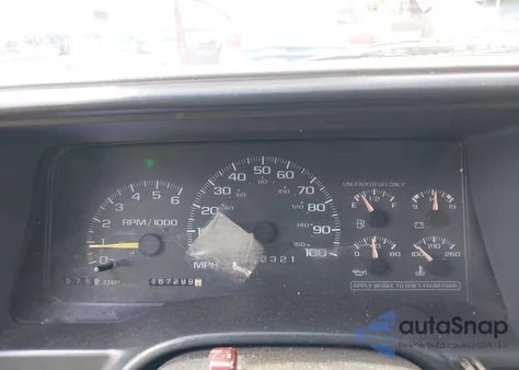 1999 GMC Sierra C1500 z USA, uszkodzony, nr VIN 1GTEC19R5XR507325